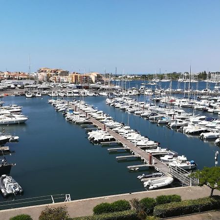 Studio Cabine Vue Port Avec Parking Prive, Piscine, Parc, Boulodrome Agde Luaran gambar